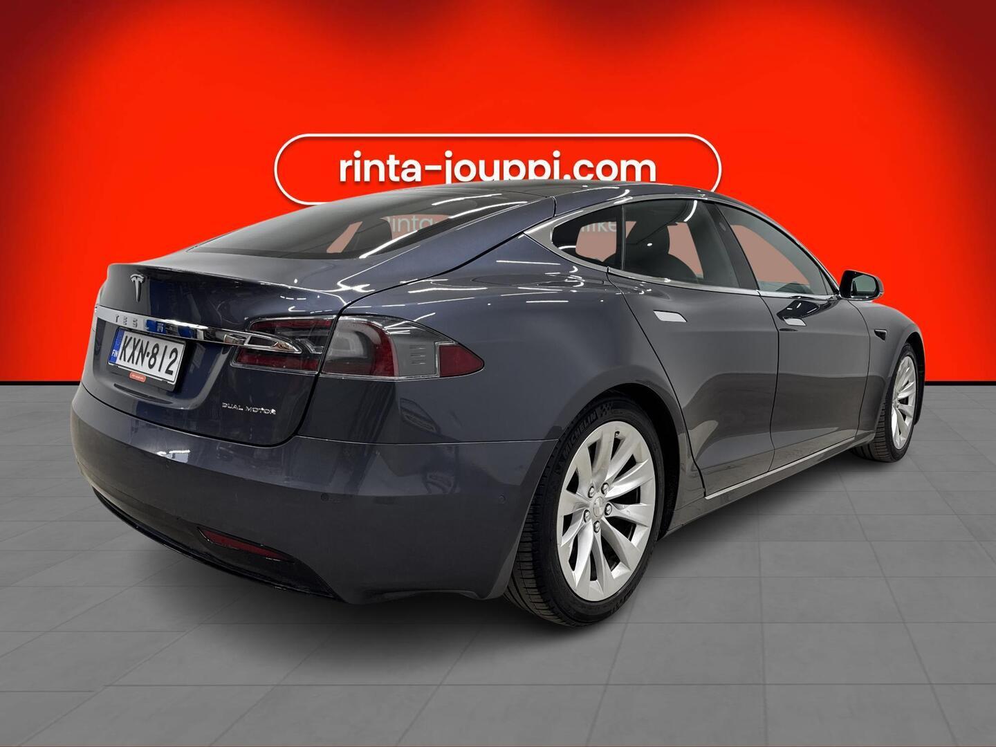 TESLA Model S 2020