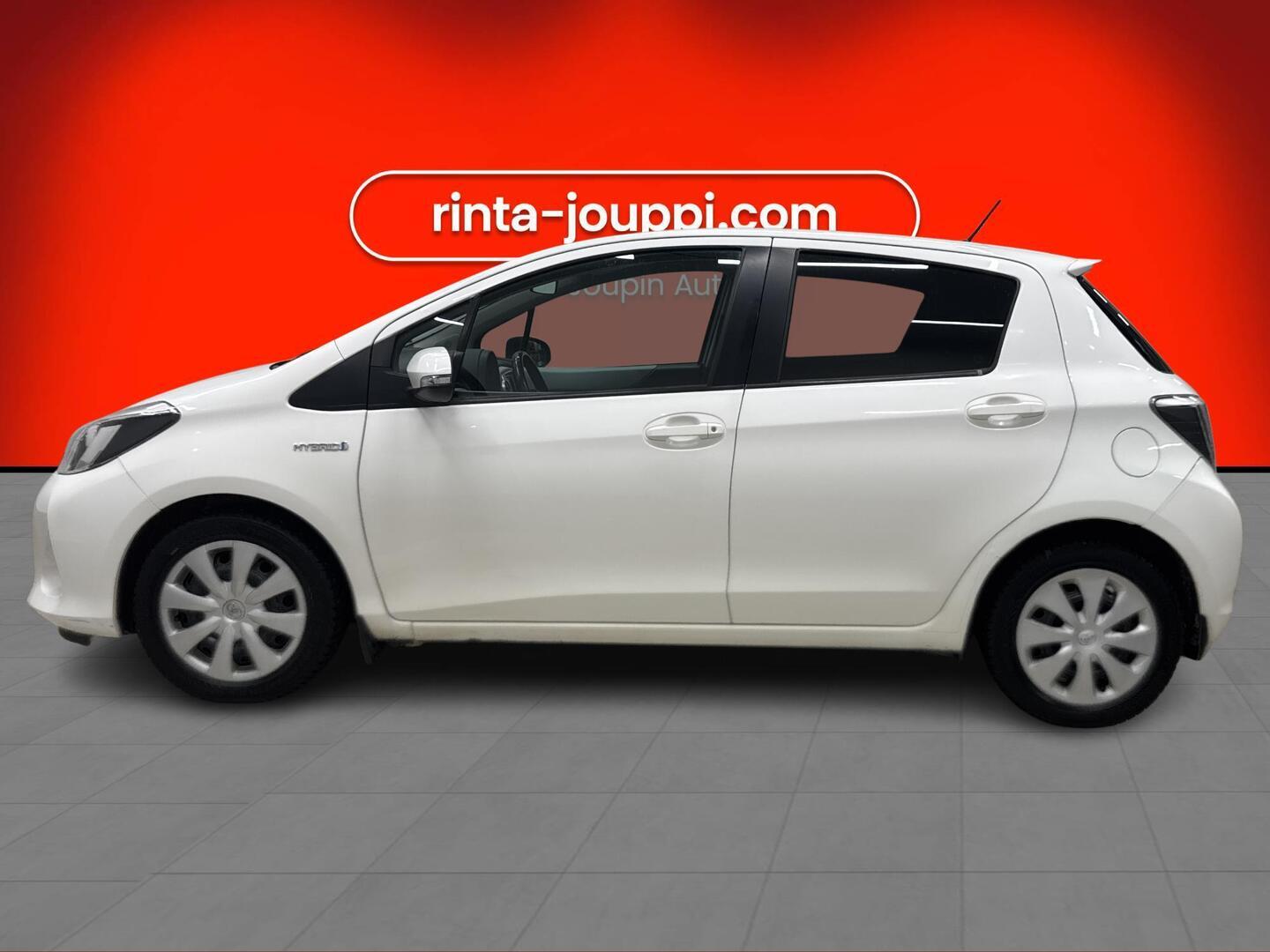 TOYOTA Yaris 2013