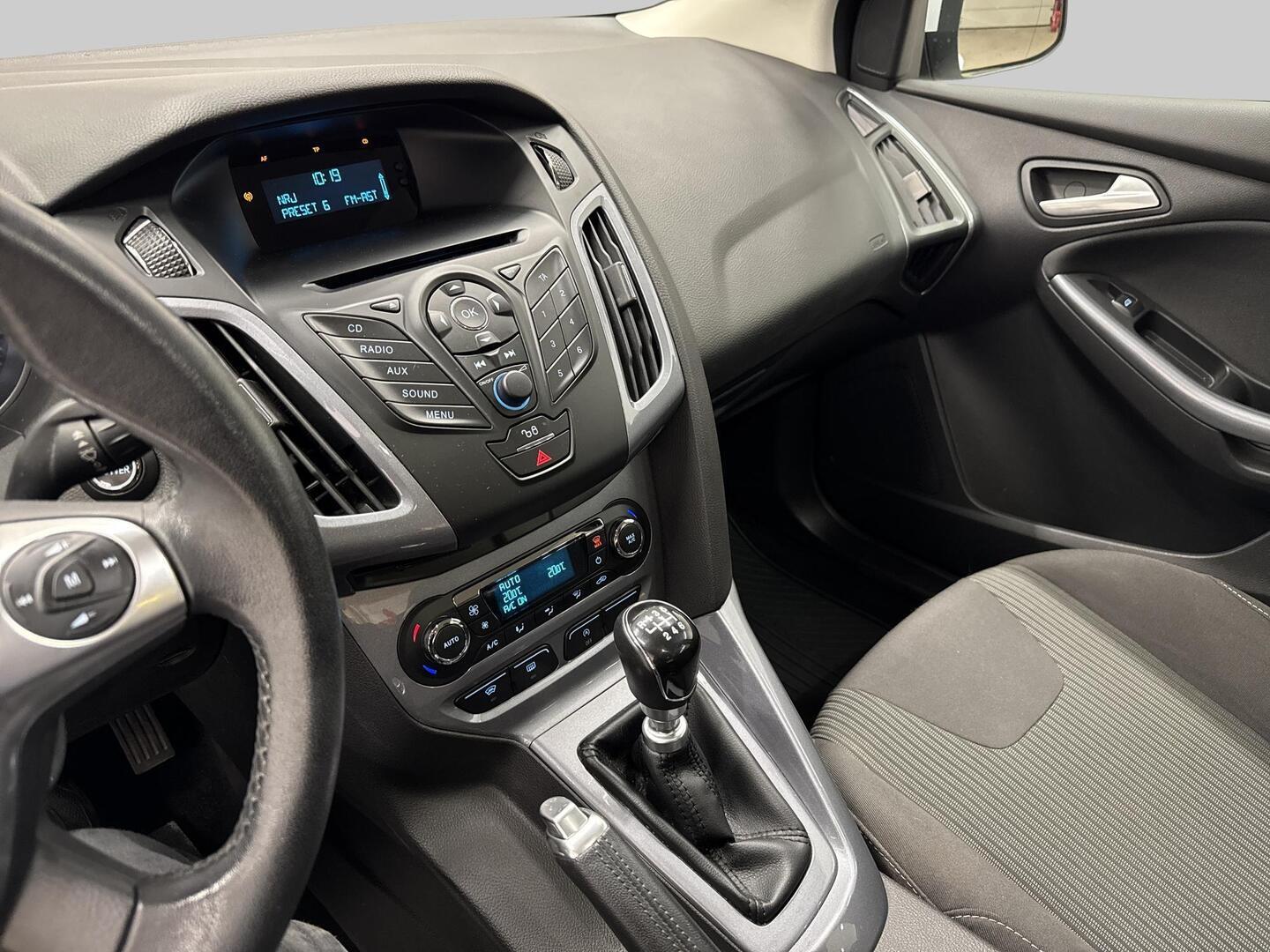 FORD Focus 2012