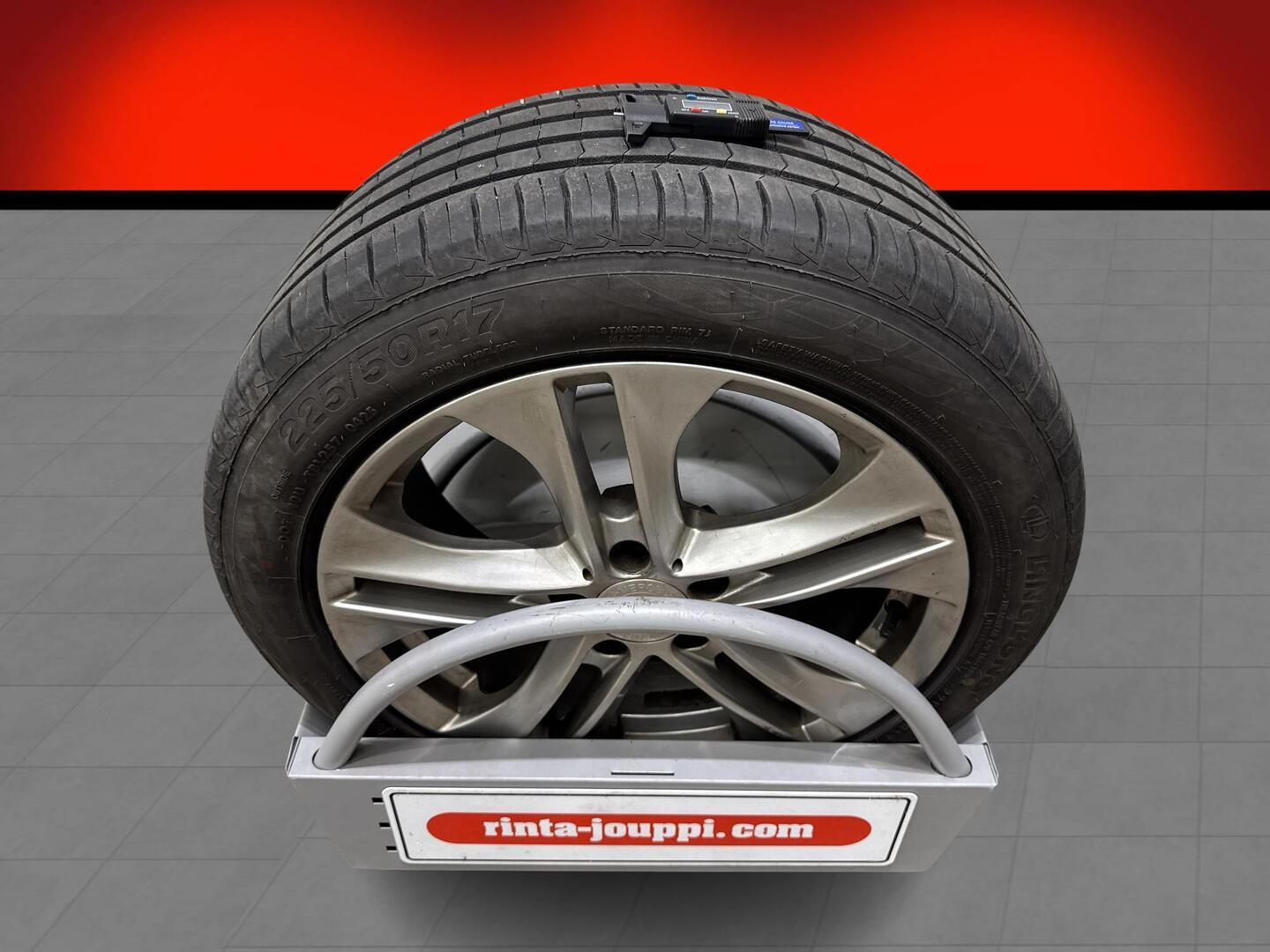 MERCEDES-BENZ E 2010