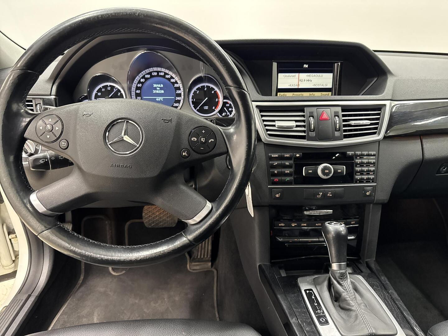 MERCEDES-BENZ E 2010