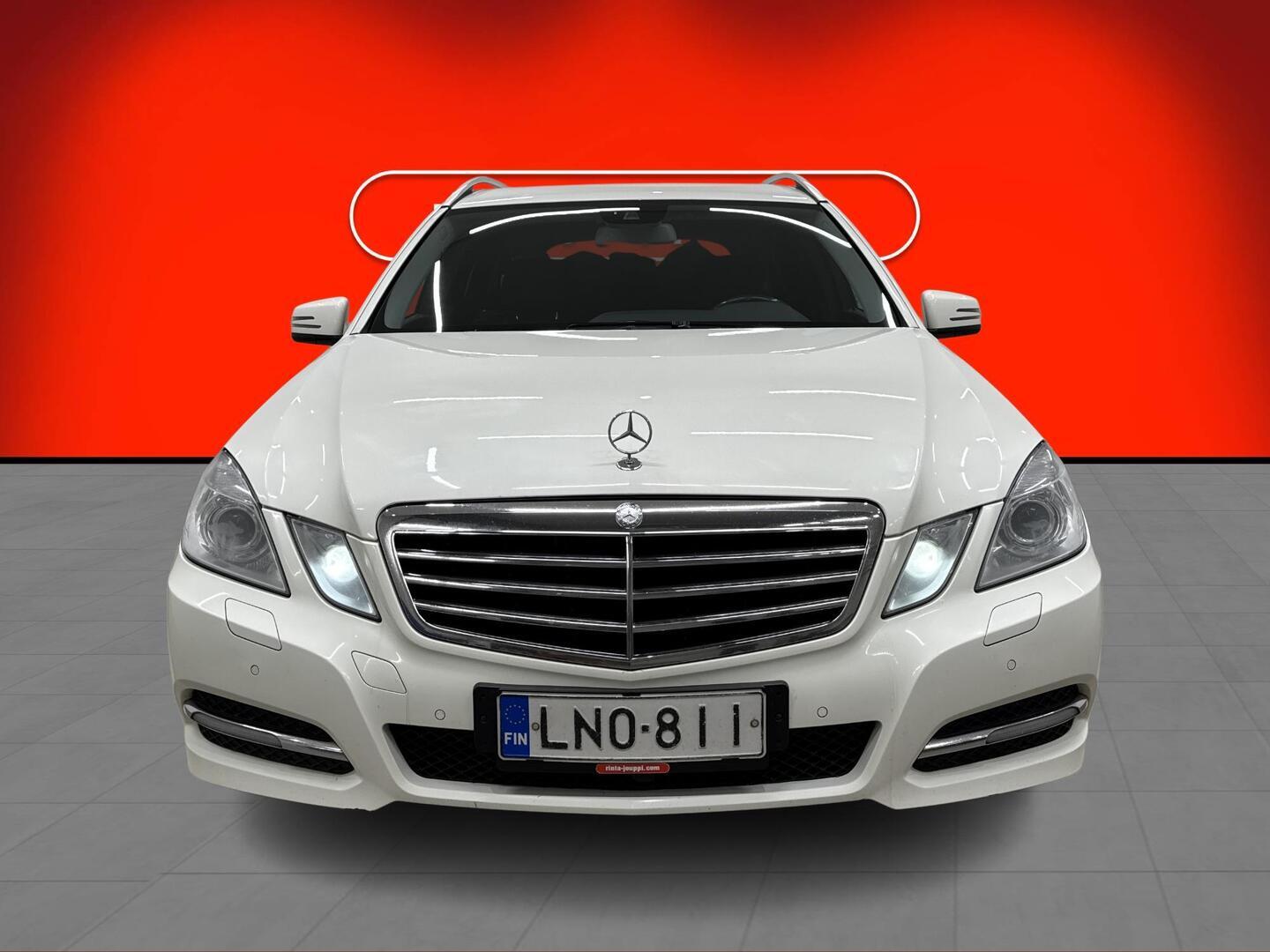 MERCEDES-BENZ E 2010