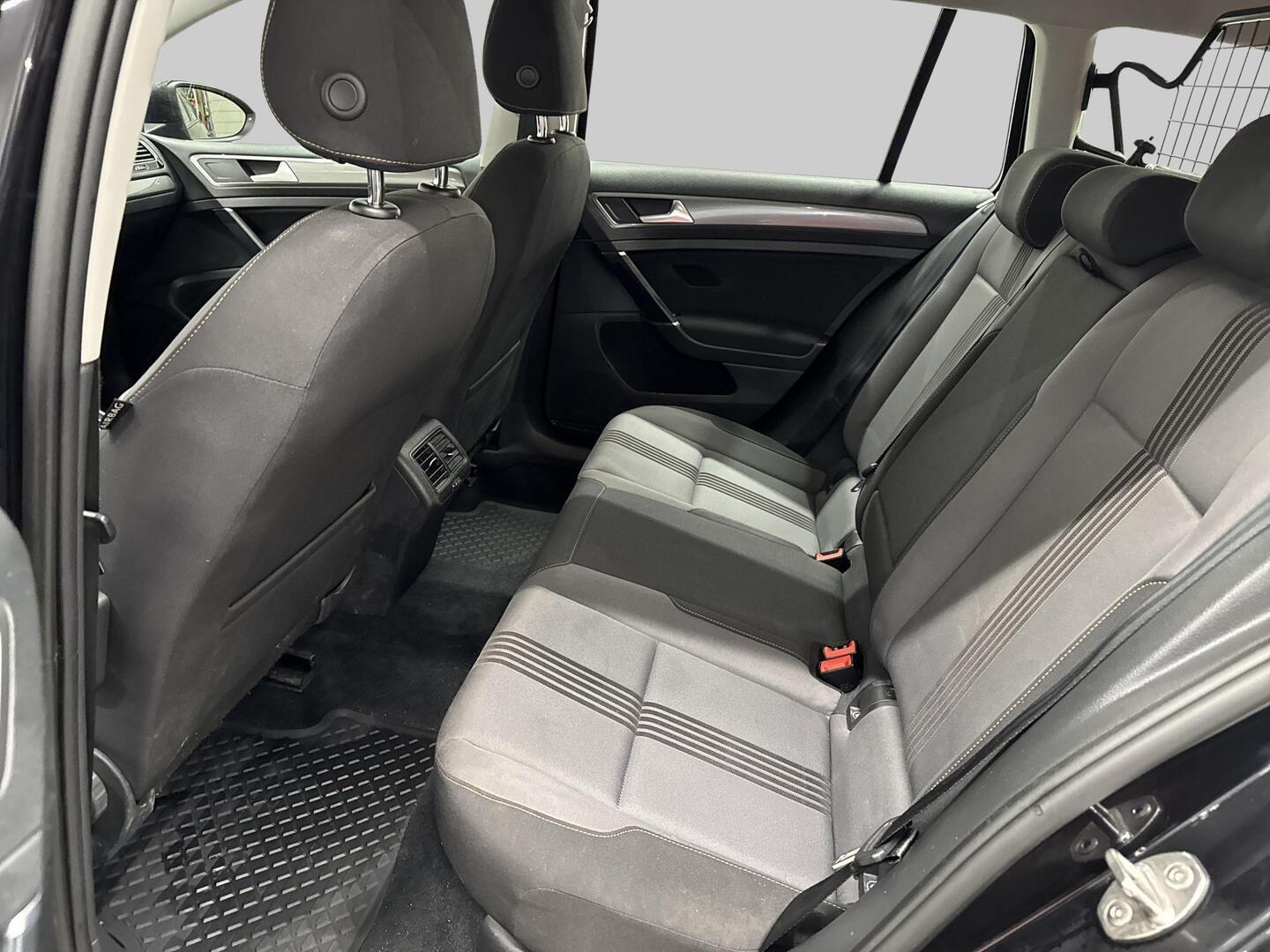 VOLKSWAGEN Golf 2017