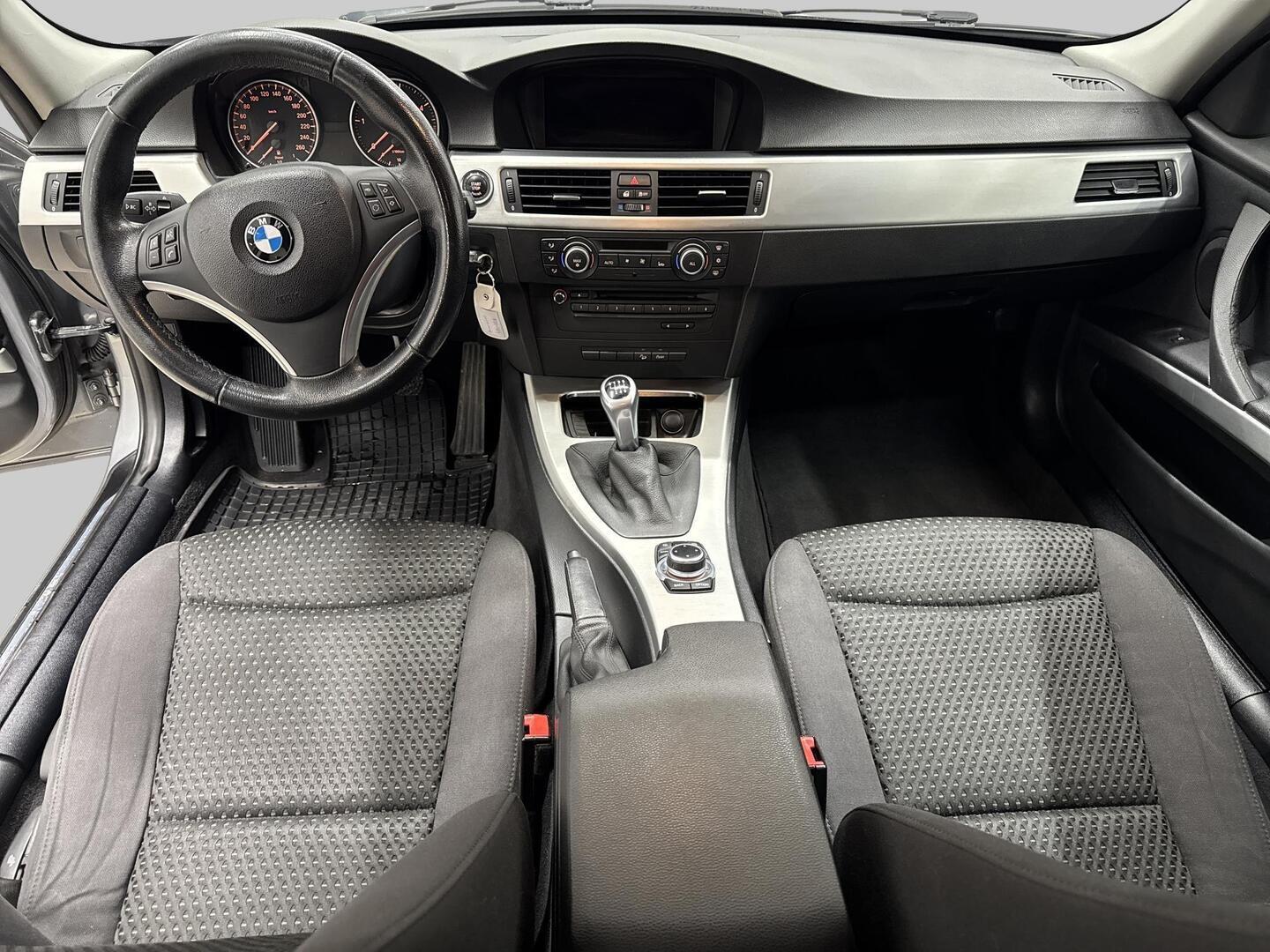 BMW 320 2011