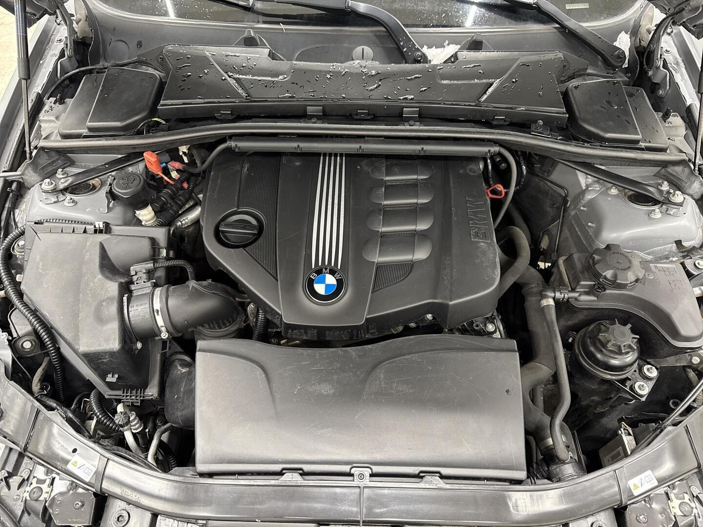 BMW 320 2011