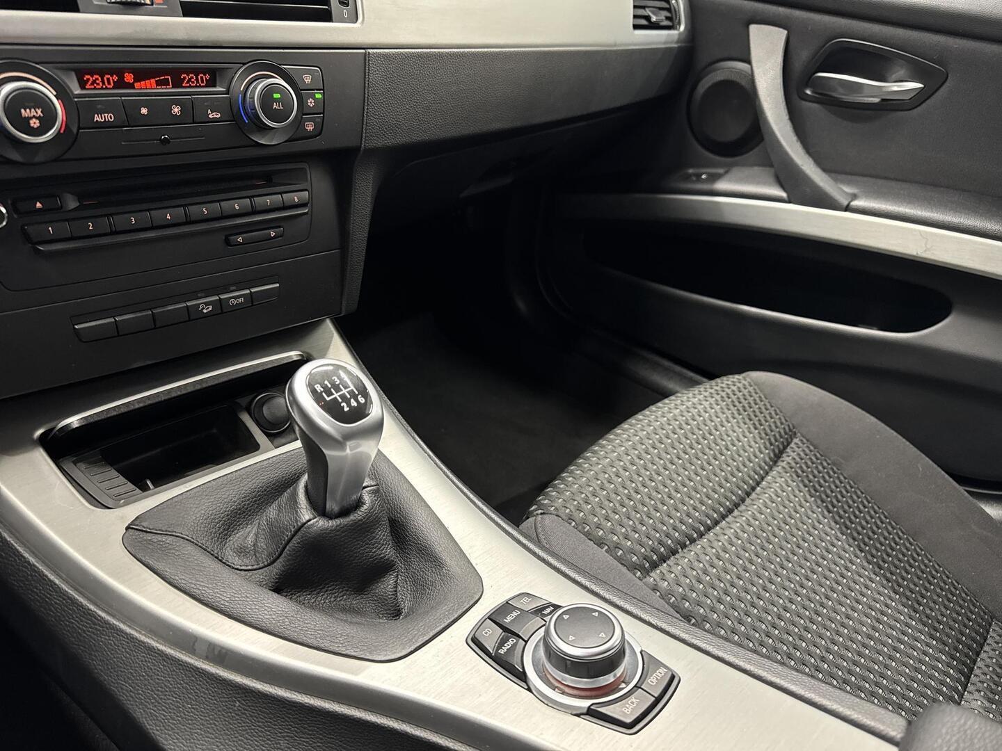 BMW 320 2011