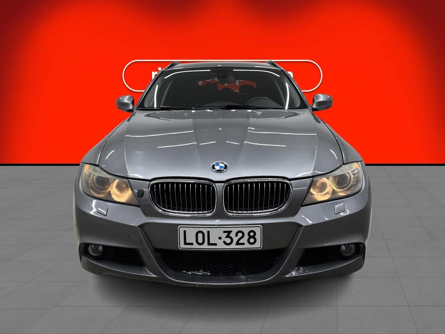 BMW 320 2011