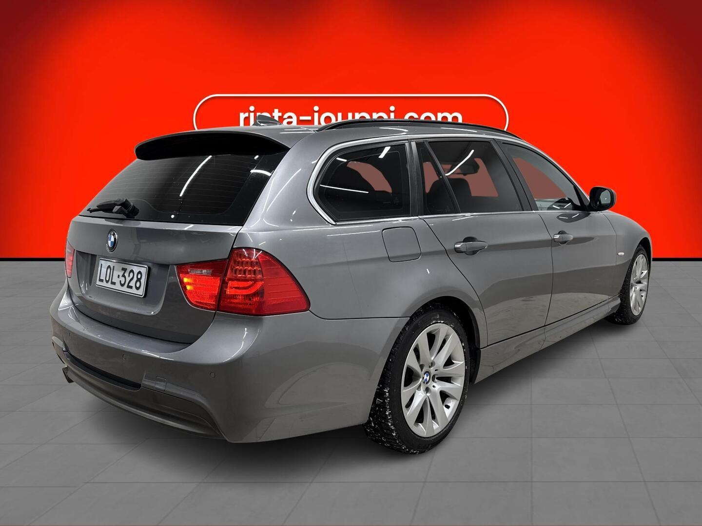 BMW 320 2011