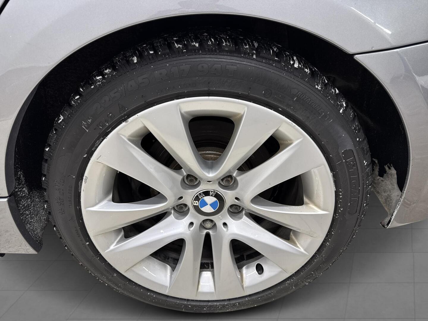 BMW 320 2011