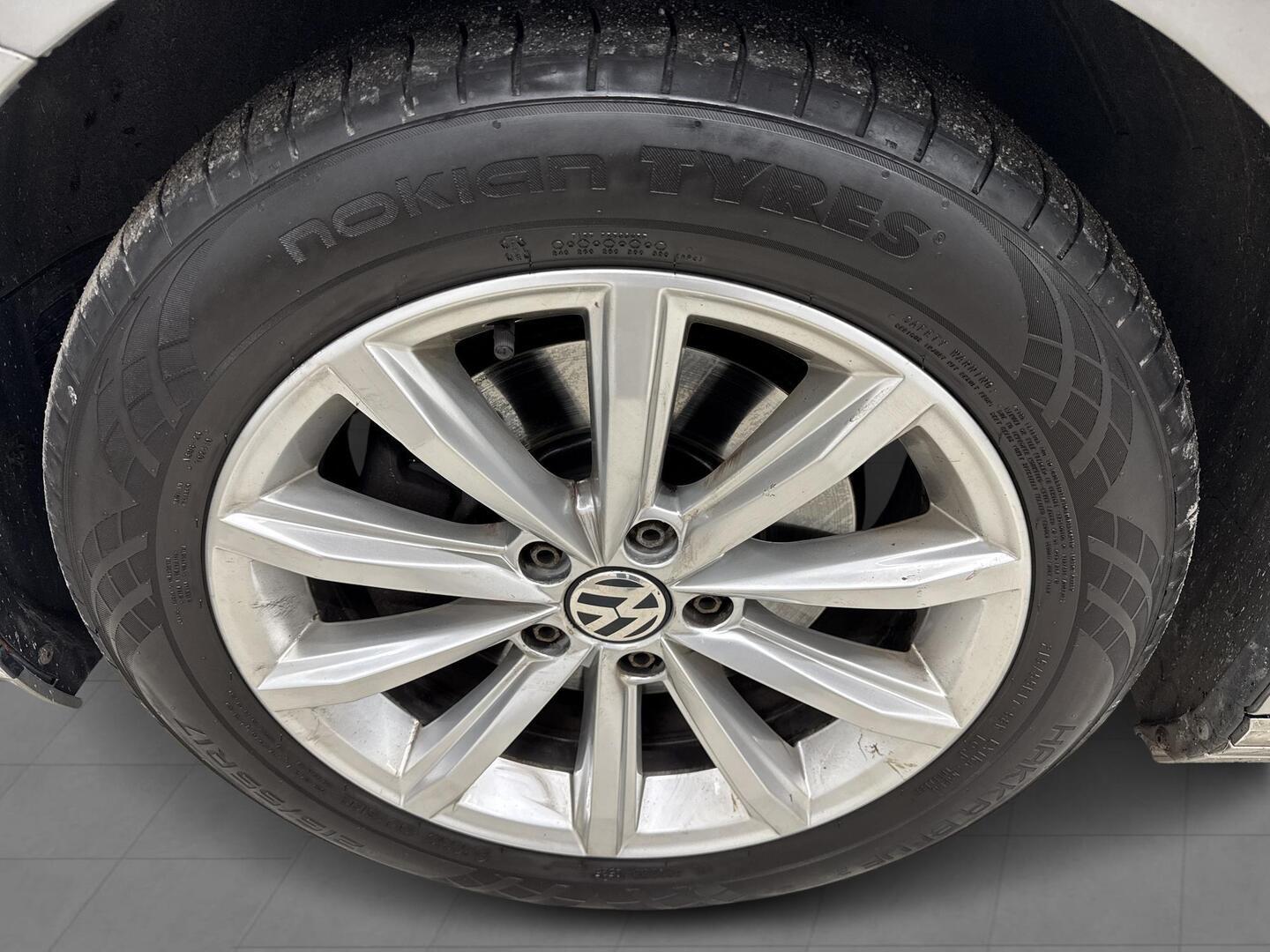 VOLKSWAGEN Passat 2016