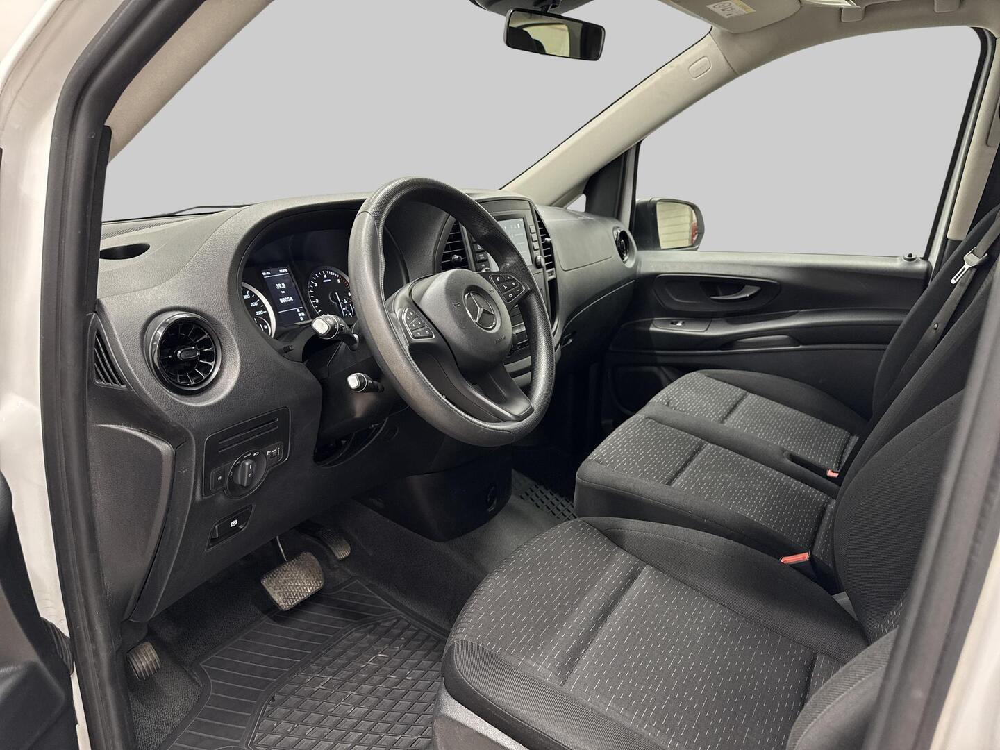MERCEDES-BENZ VITO 2022