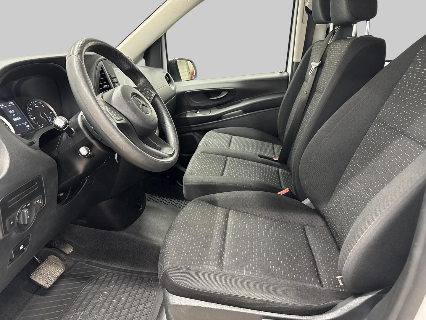 MERCEDES-BENZ VITO 2022