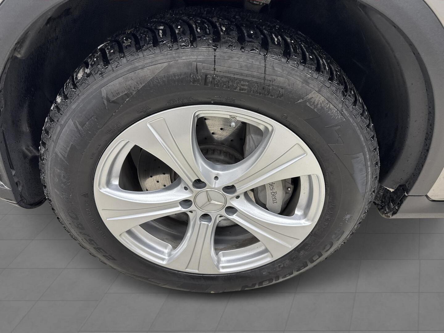 MERCEDES-BENZ GLC 2021