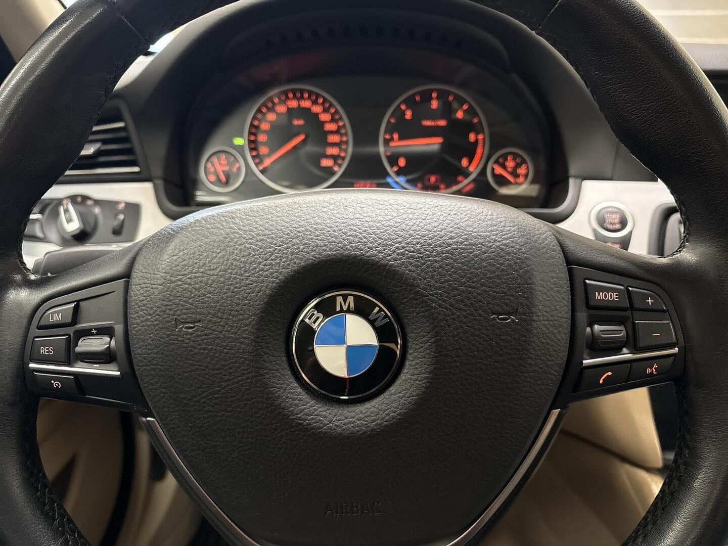 BMW 520 2015