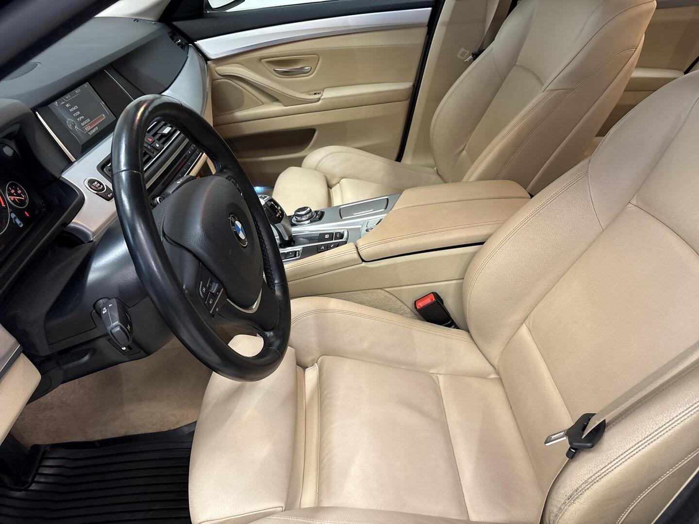 BMW 520 2015