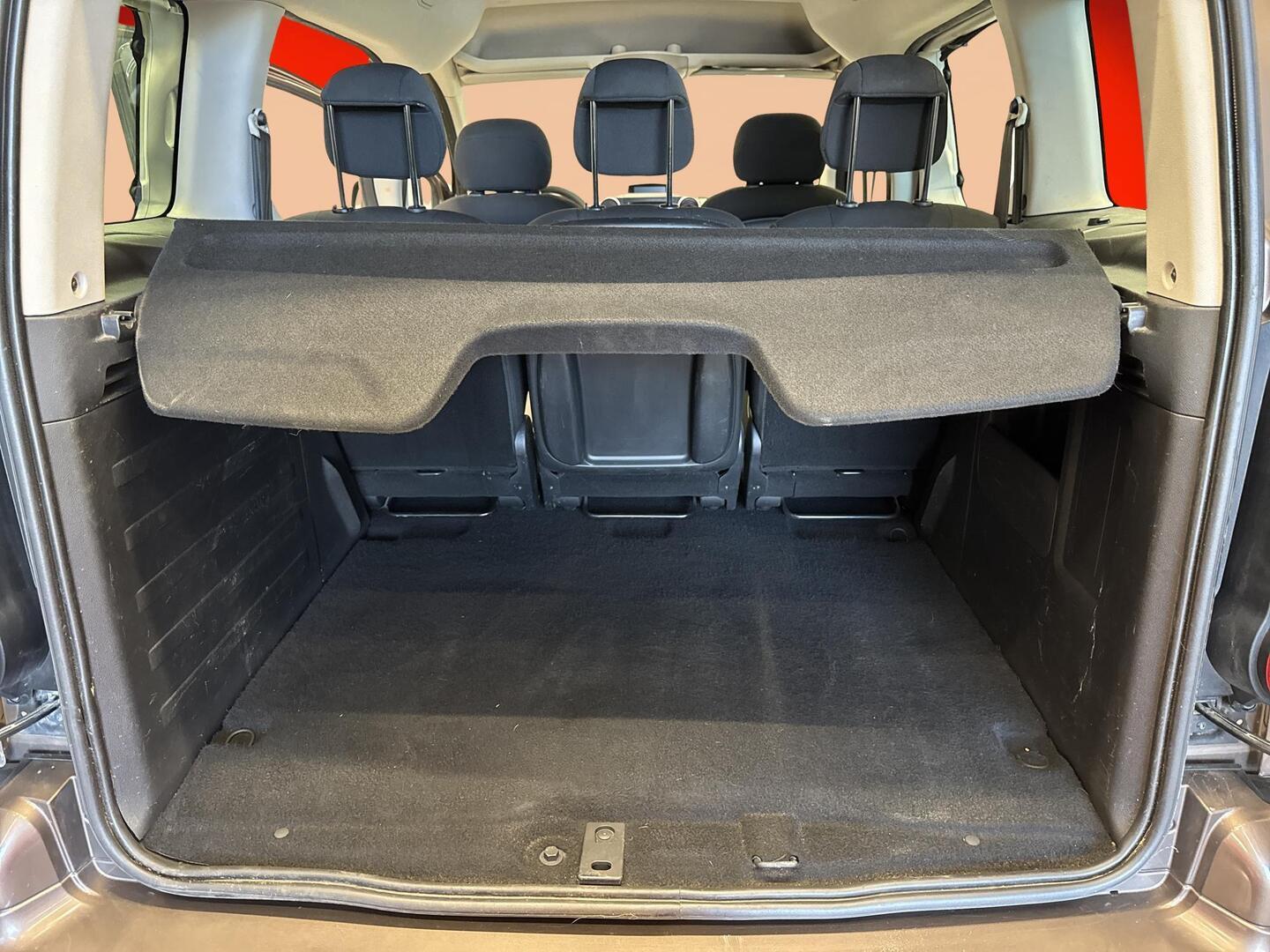 PEUGEOT Partner 2013