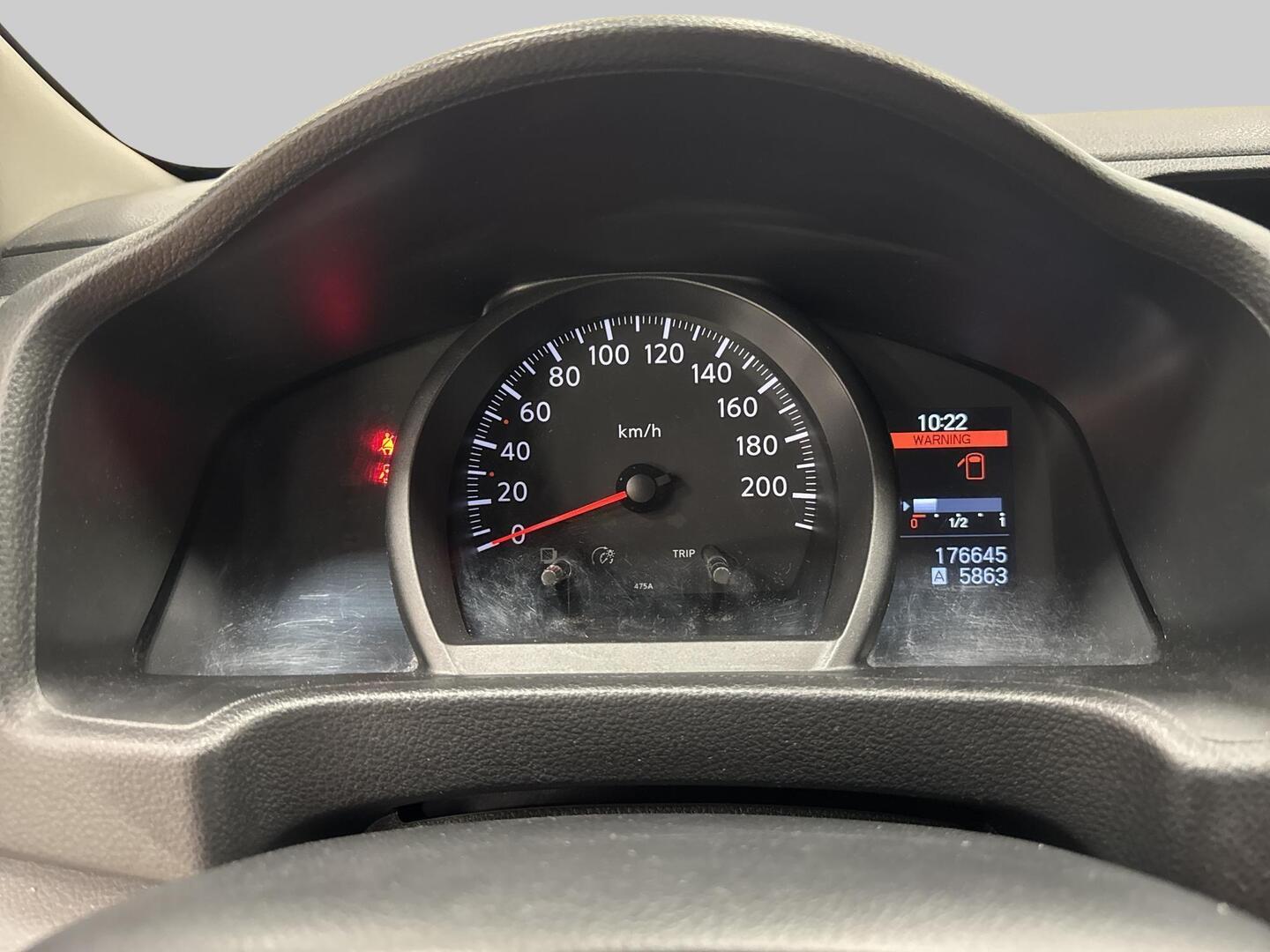 NISSAN NV200 2011
