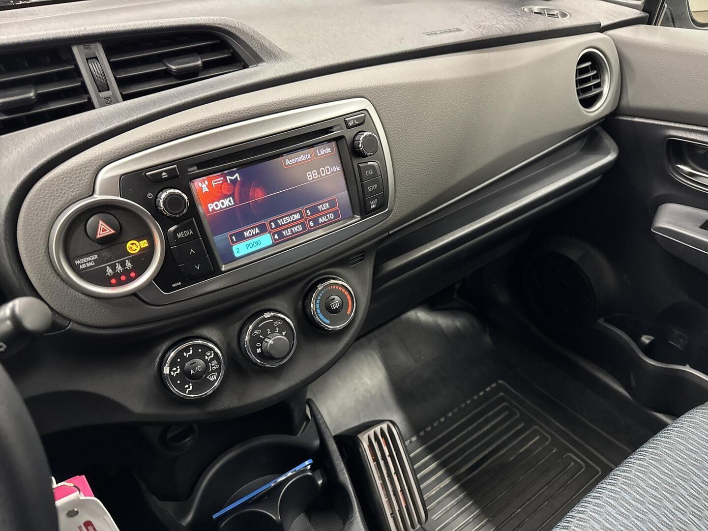 TOYOTA YARIS 2012