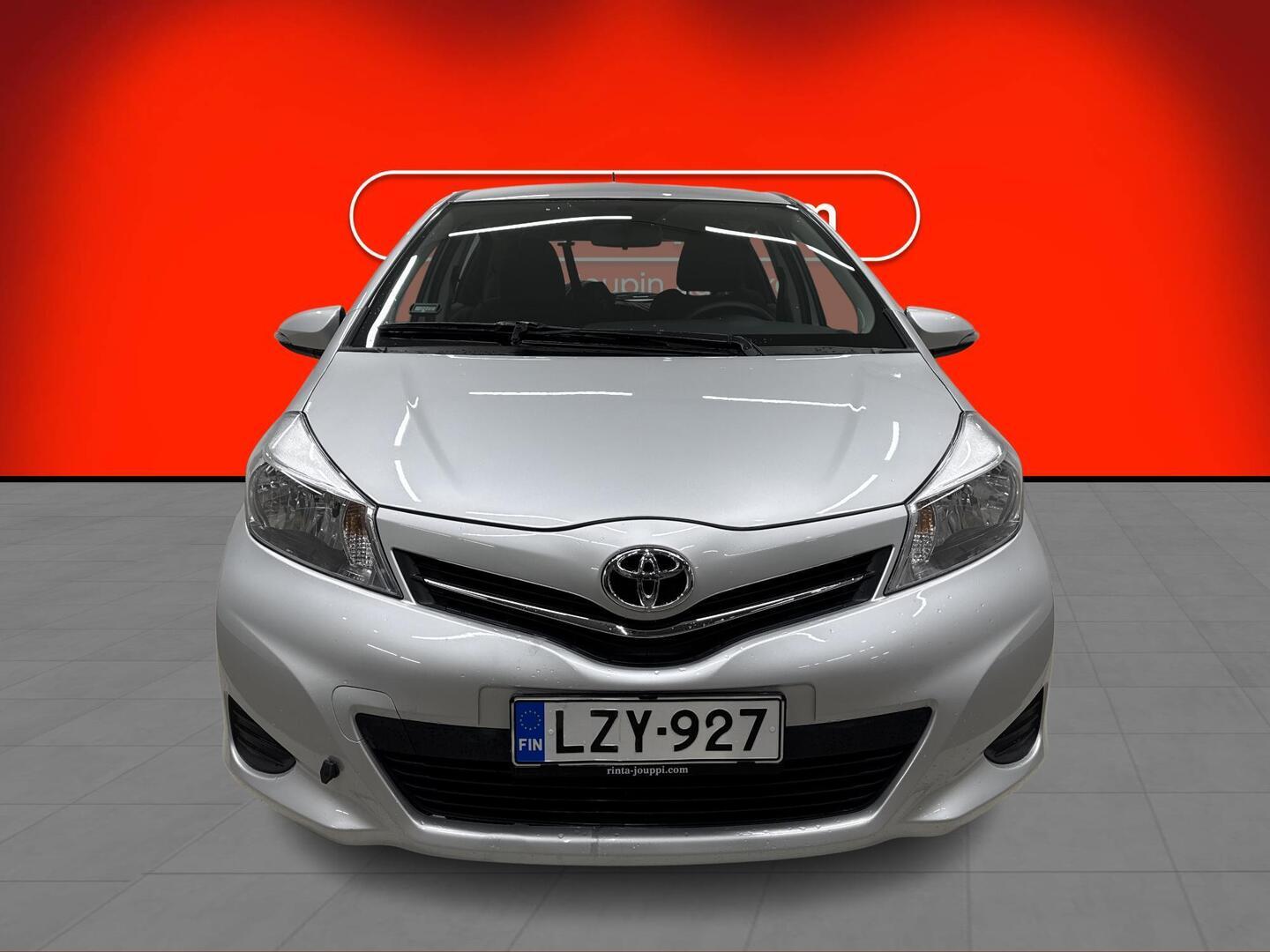 TOYOTA YARIS 2012