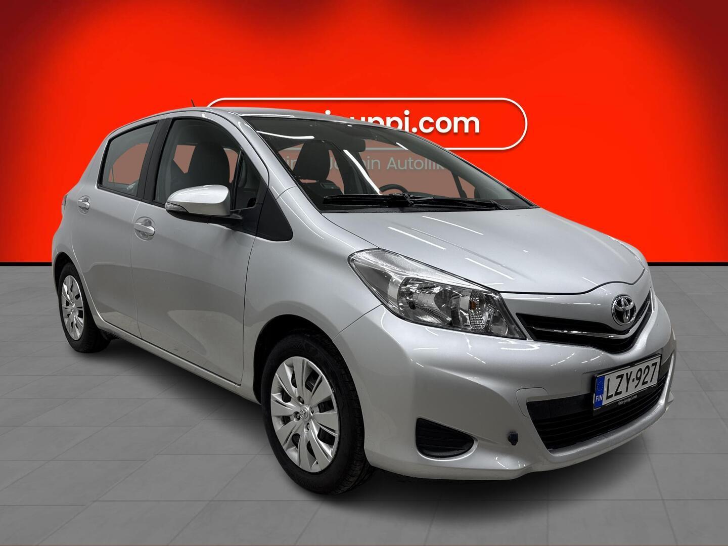 TOYOTA YARIS 2012