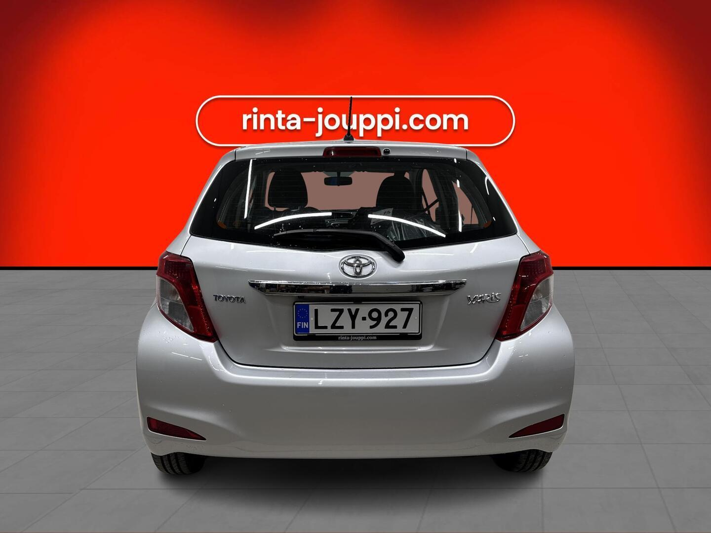 TOYOTA YARIS 2012