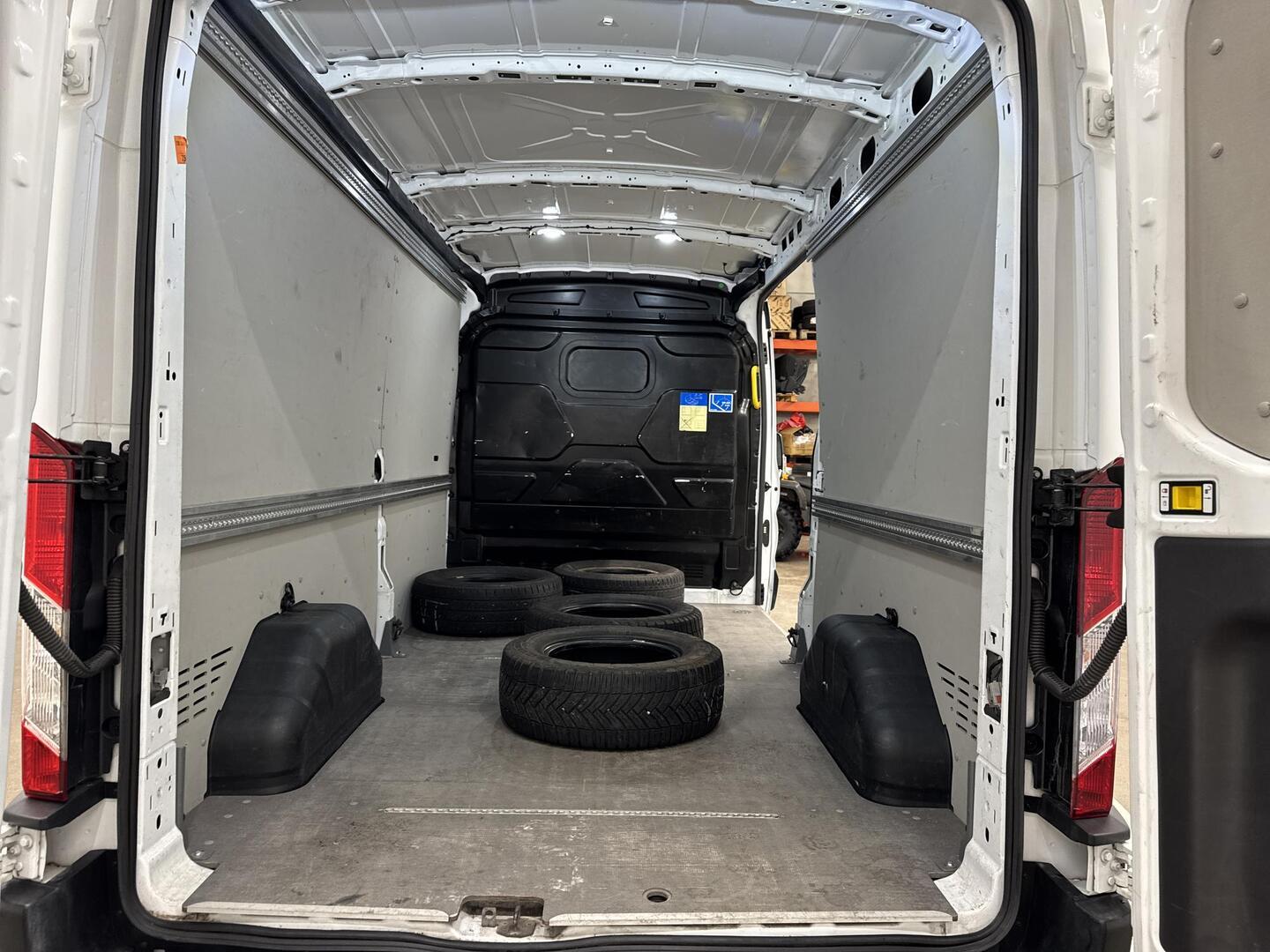 FORD TRANSIT 2021