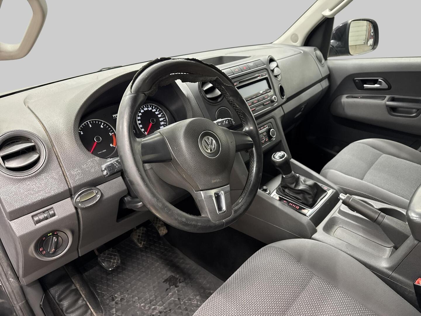 VOLKSWAGEN Amarok 2011
