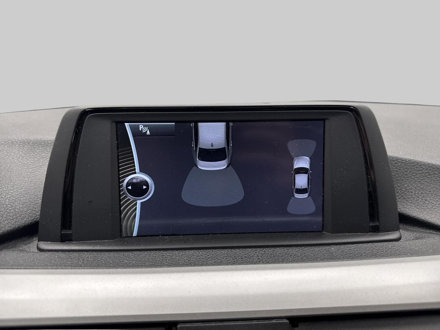 BMW 318 2012