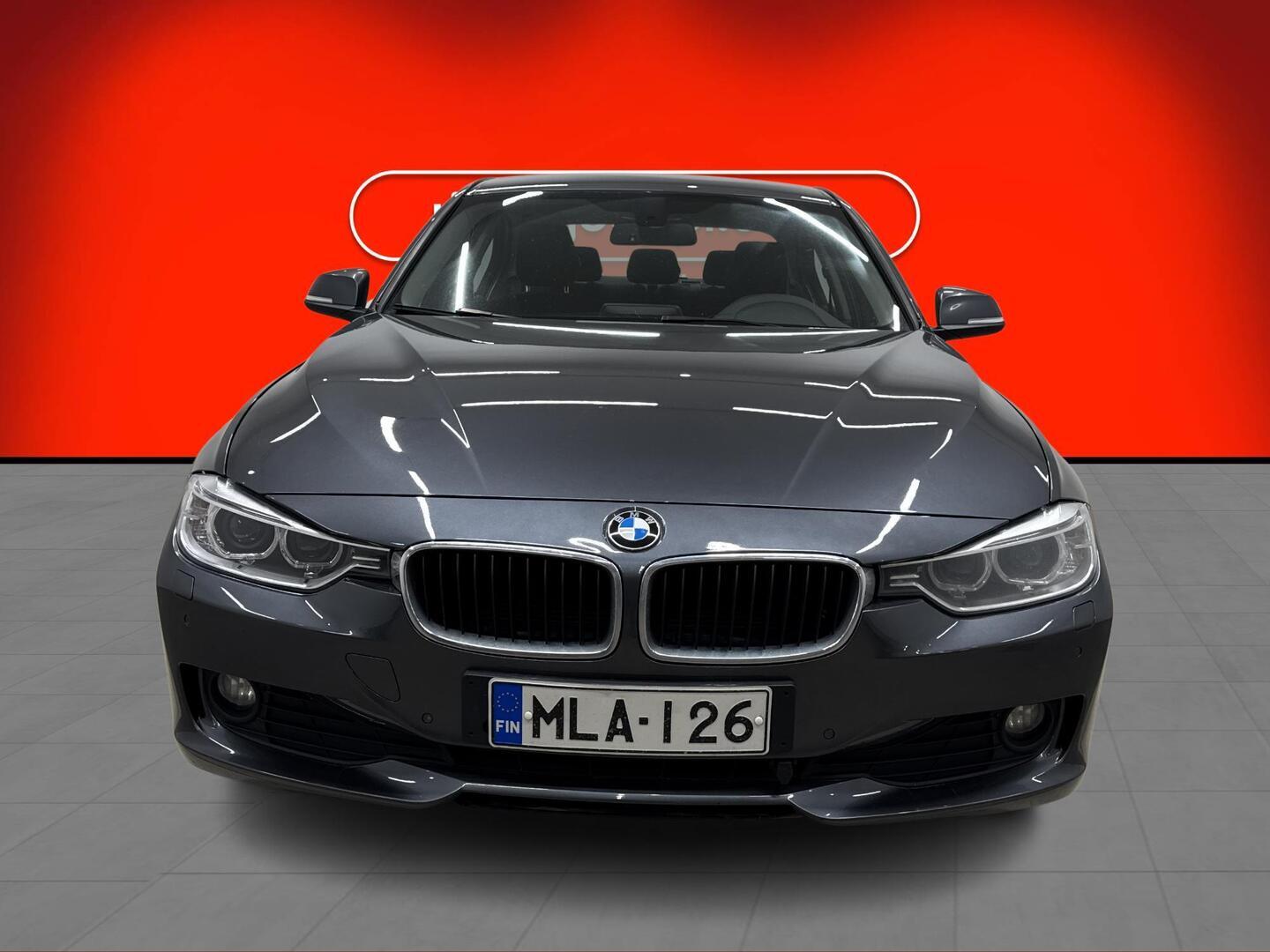 BMW 318 2012