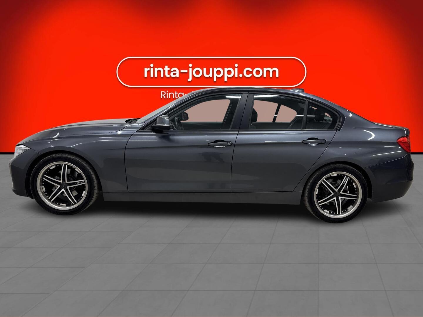 BMW 318 2012