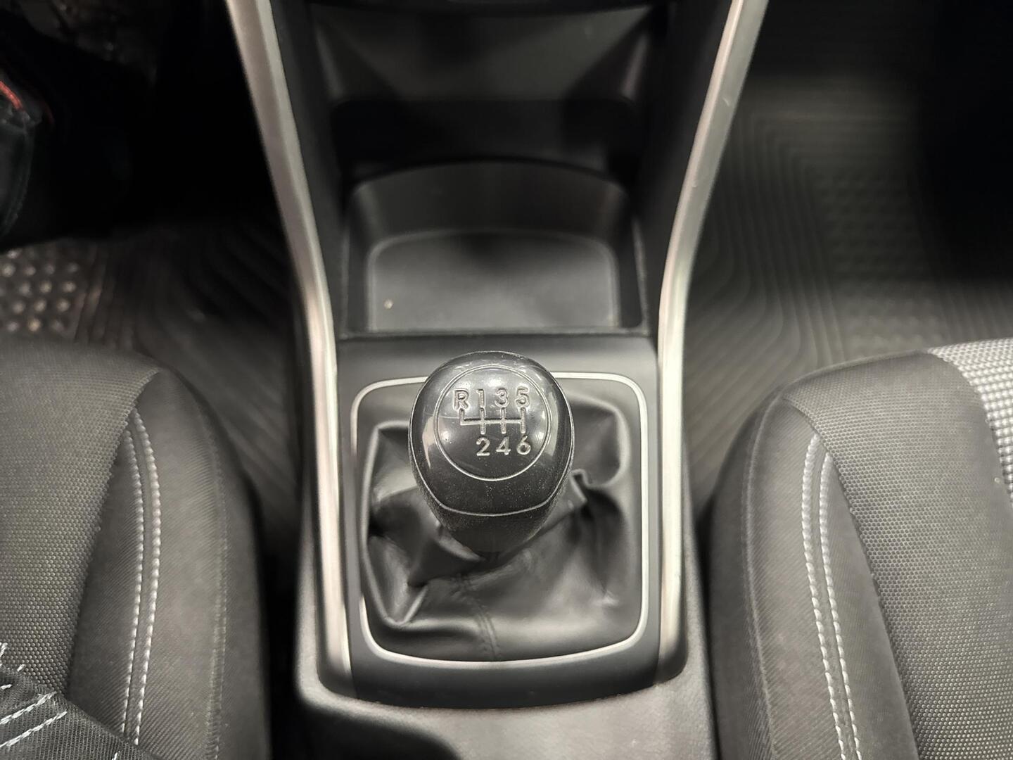 HYUNDAI i30 5d 2014