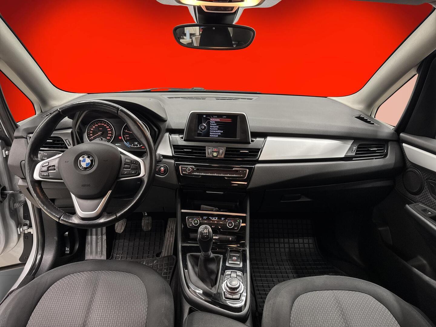 BMW 218 2014