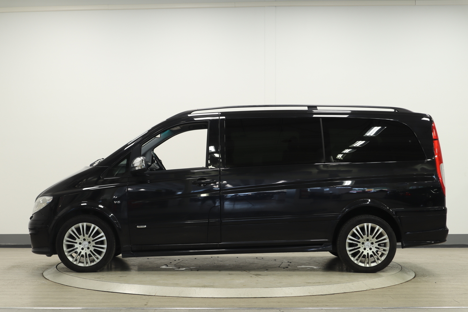 MERCEDES-BENZ Viano 2010