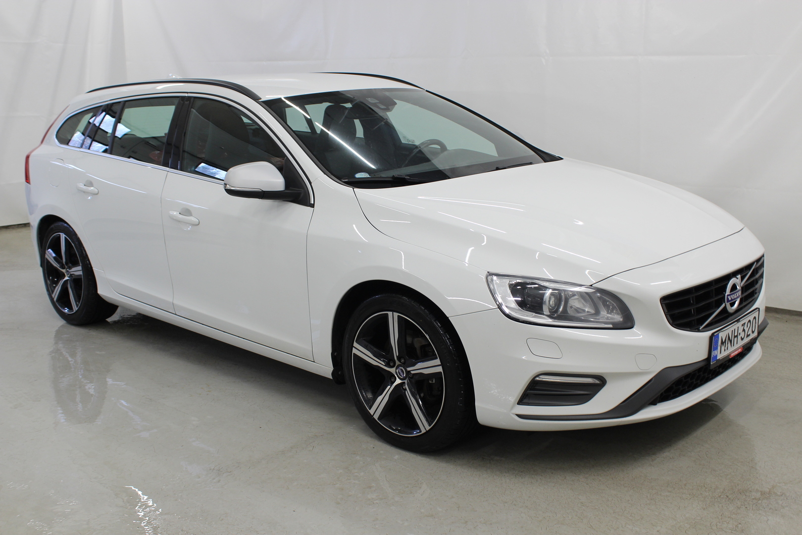 VOLVO V60 2017