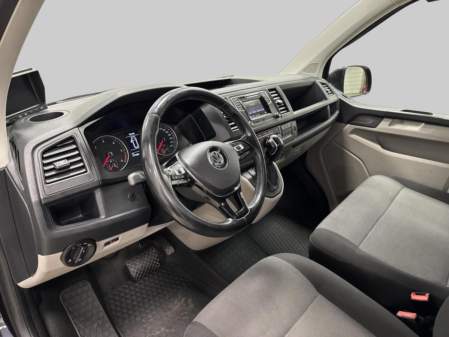 VOLKSWAGEN Transporter 2017