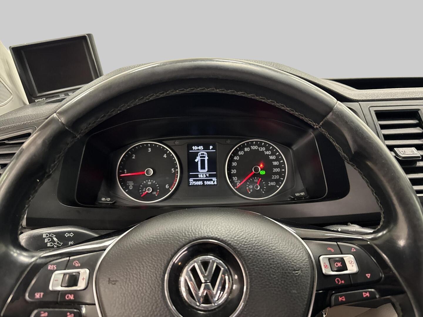 VOLKSWAGEN Transporter 2017
