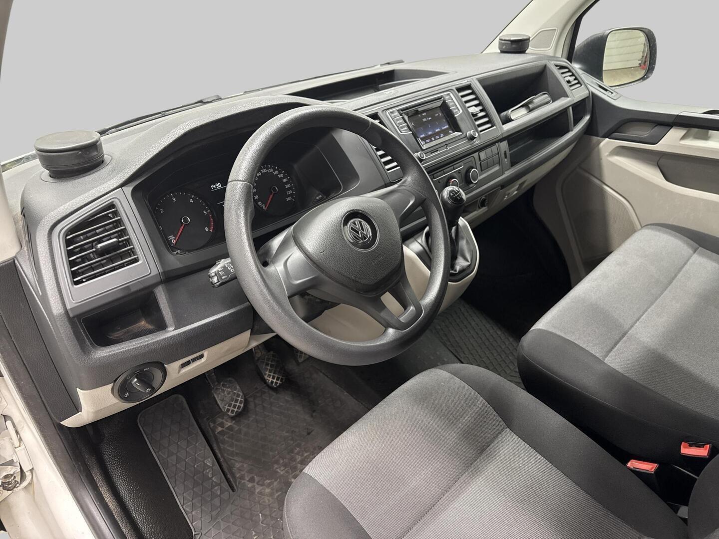 VOLKSWAGEN Transporter 2018