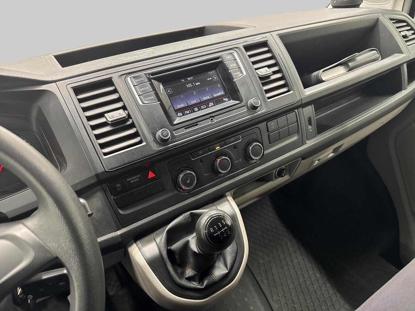 VOLKSWAGEN Transporter 2018
