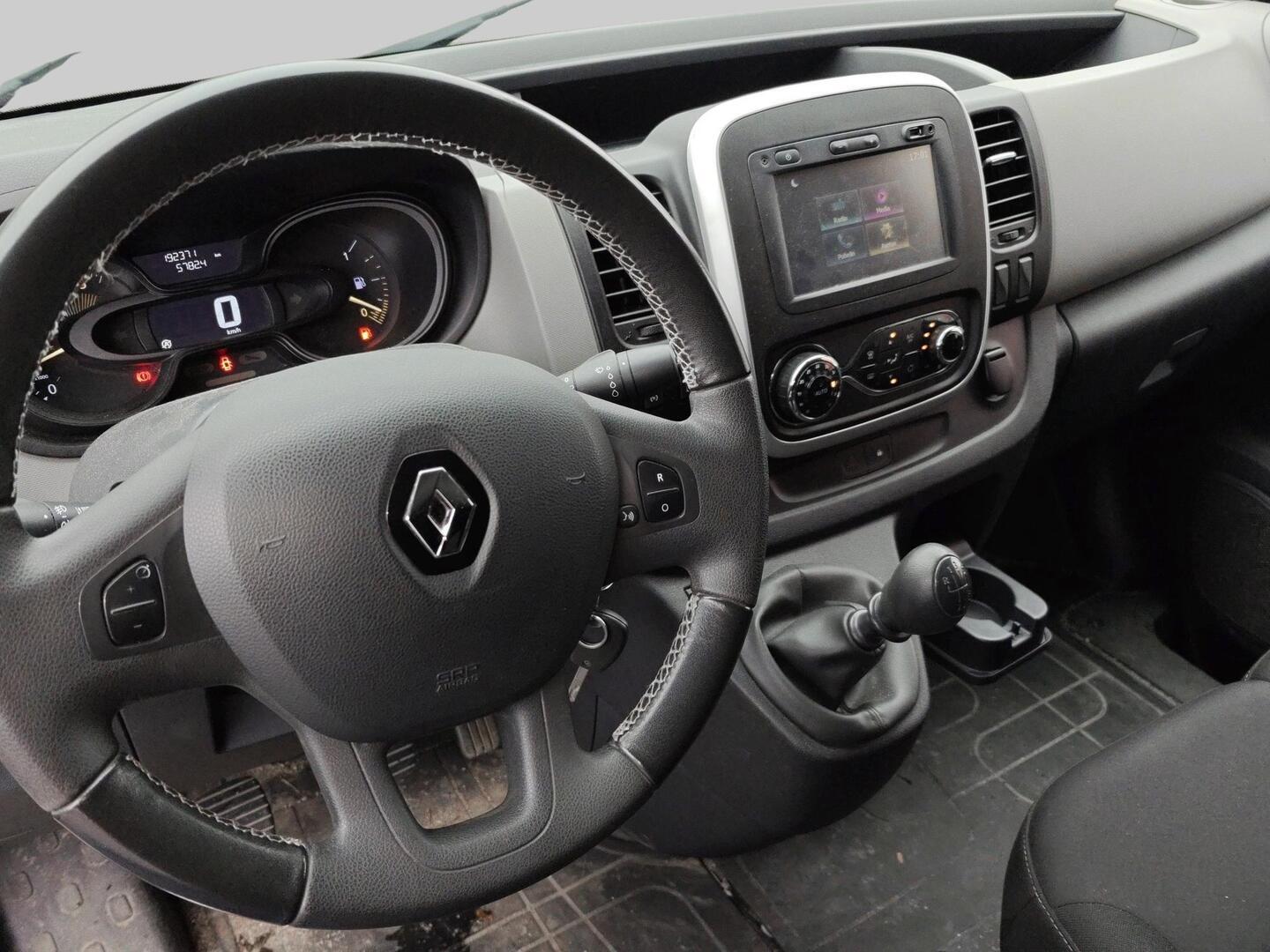 RENAULT Trafic 2016