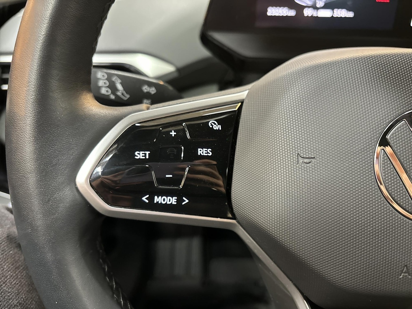 VOLKSWAGEN ID.4 2023