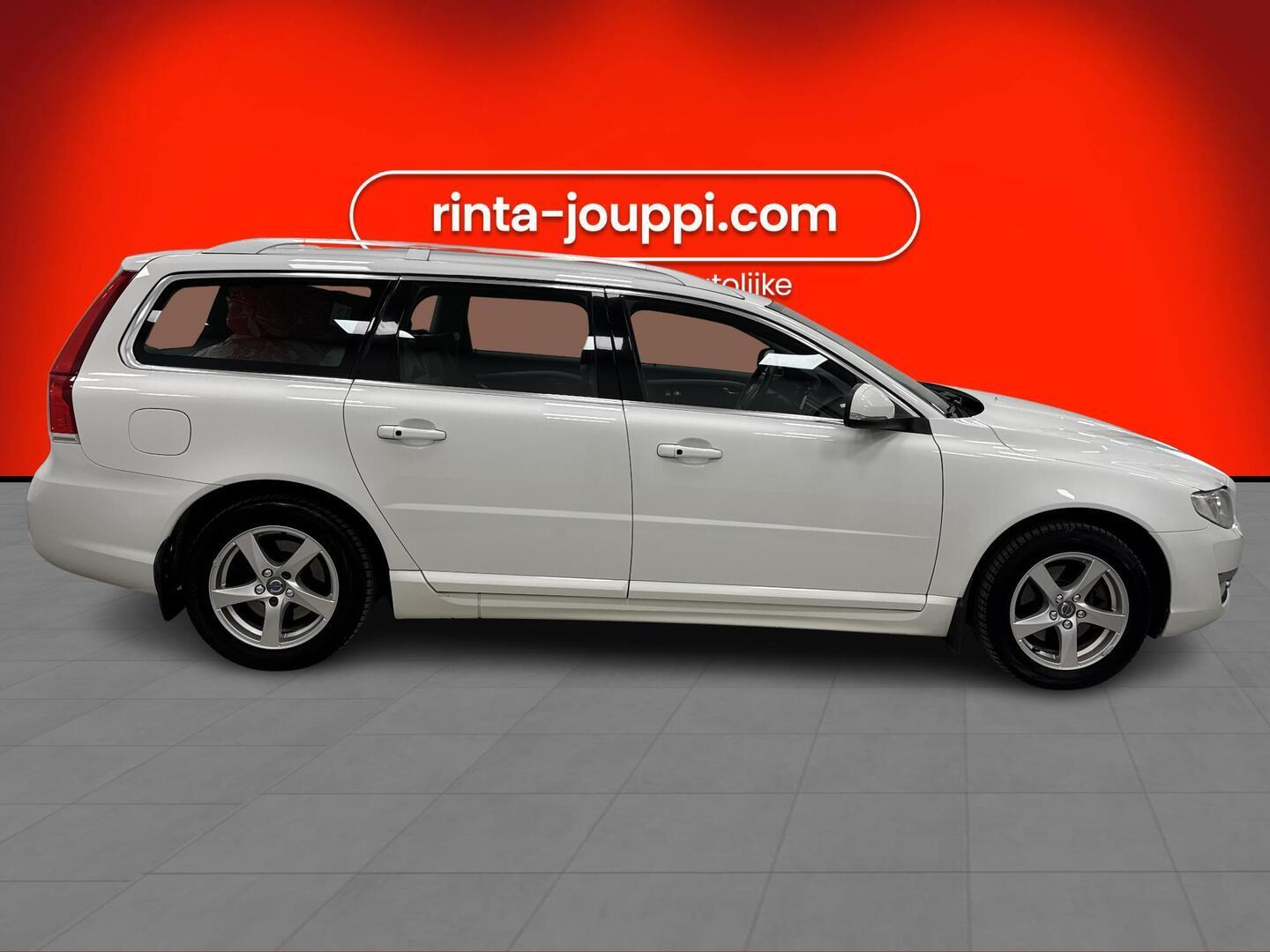 VOLVO V70 2016