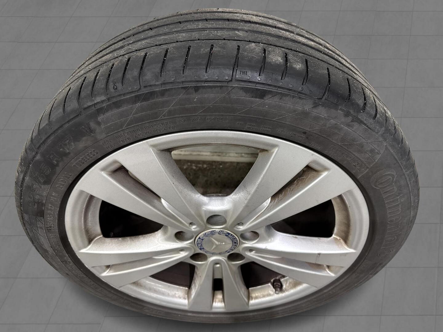 MERCEDES-BENZ A 2016