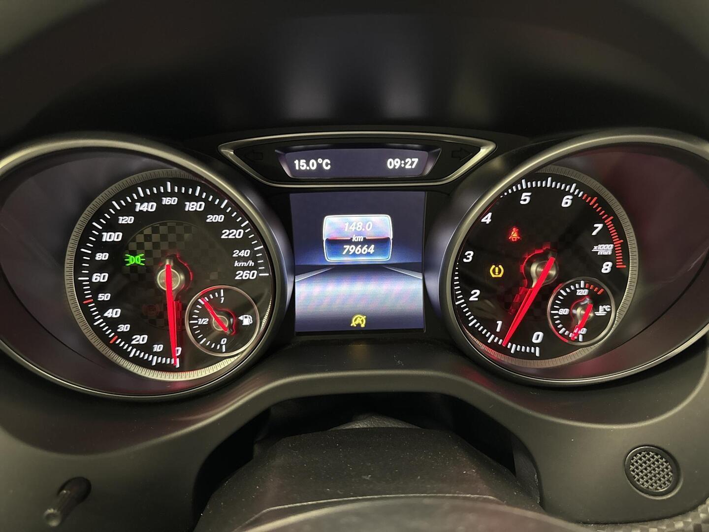 MERCEDES-BENZ A 2016