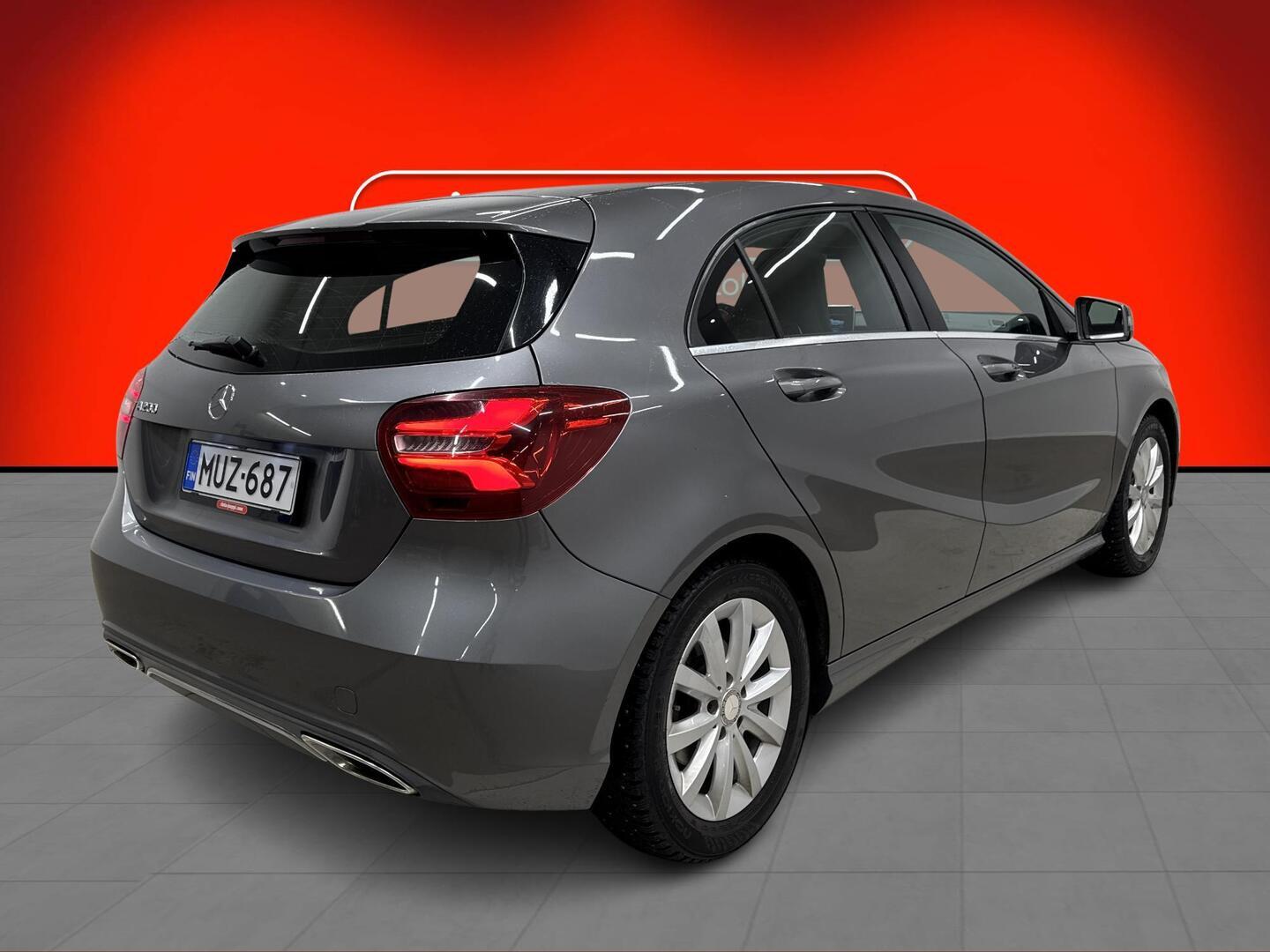 MERCEDES-BENZ A 2016