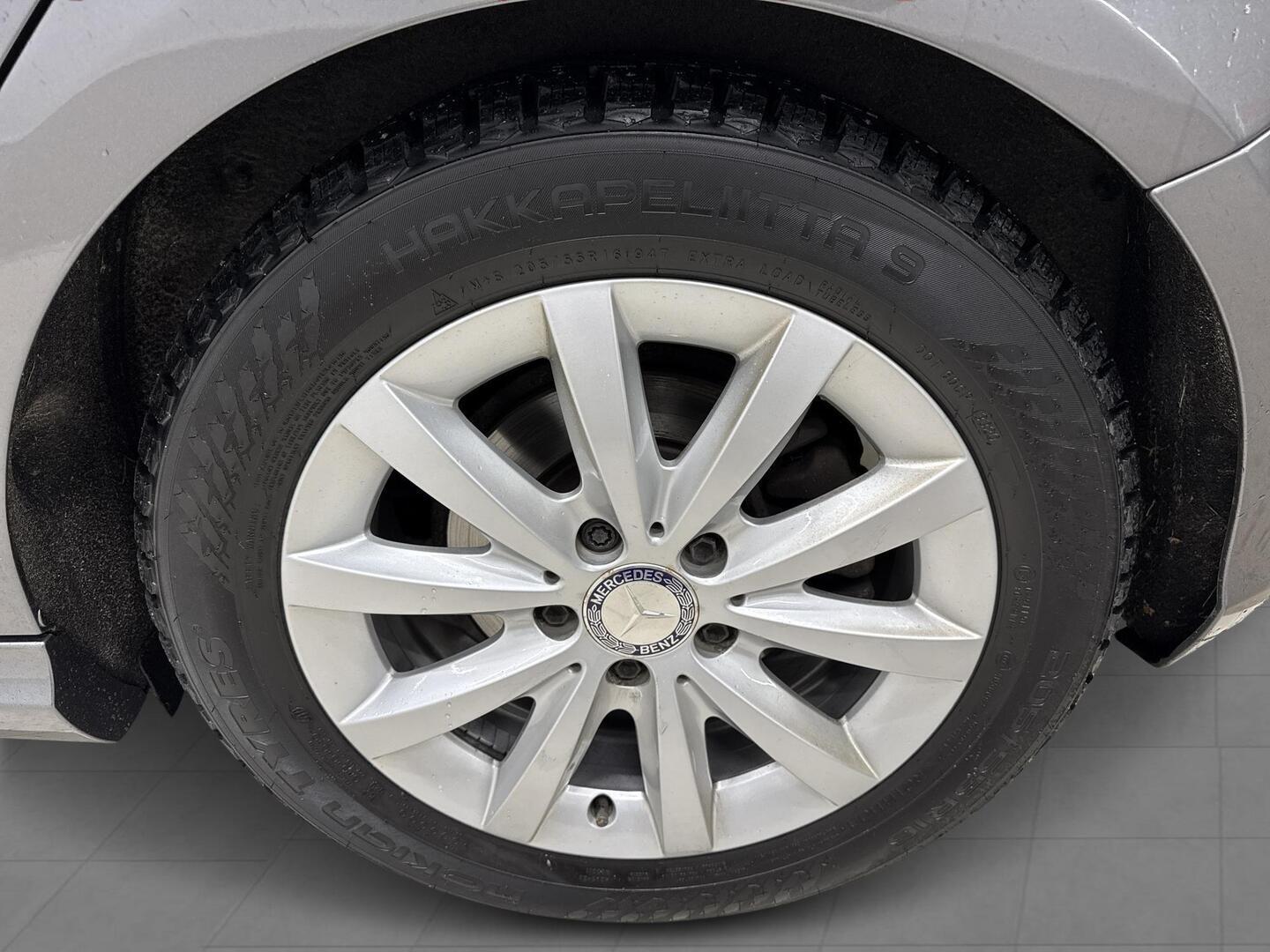 MERCEDES-BENZ A 2016