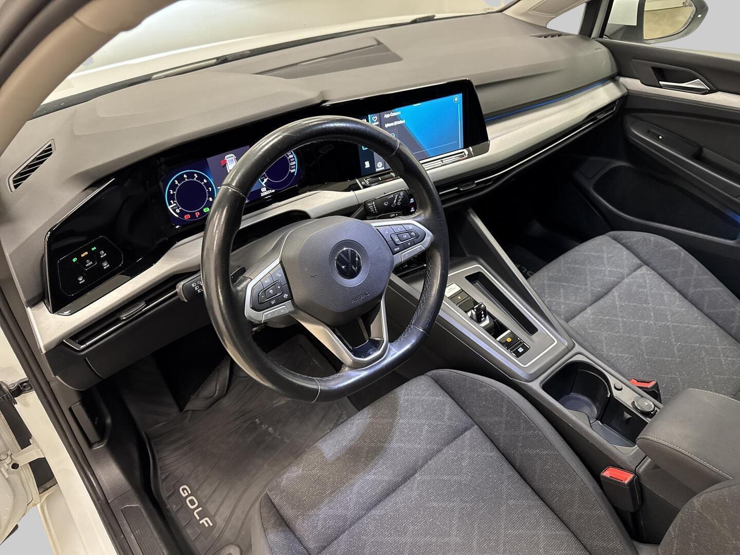 VOLKSWAGEN Golf 2021
