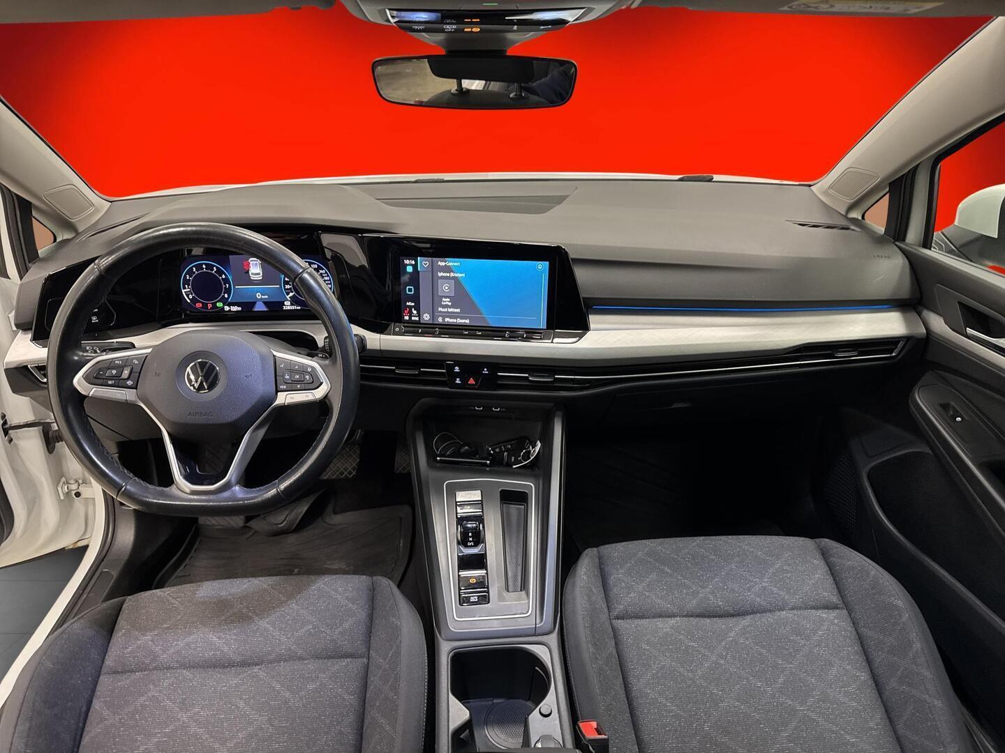 VOLKSWAGEN Golf 2021