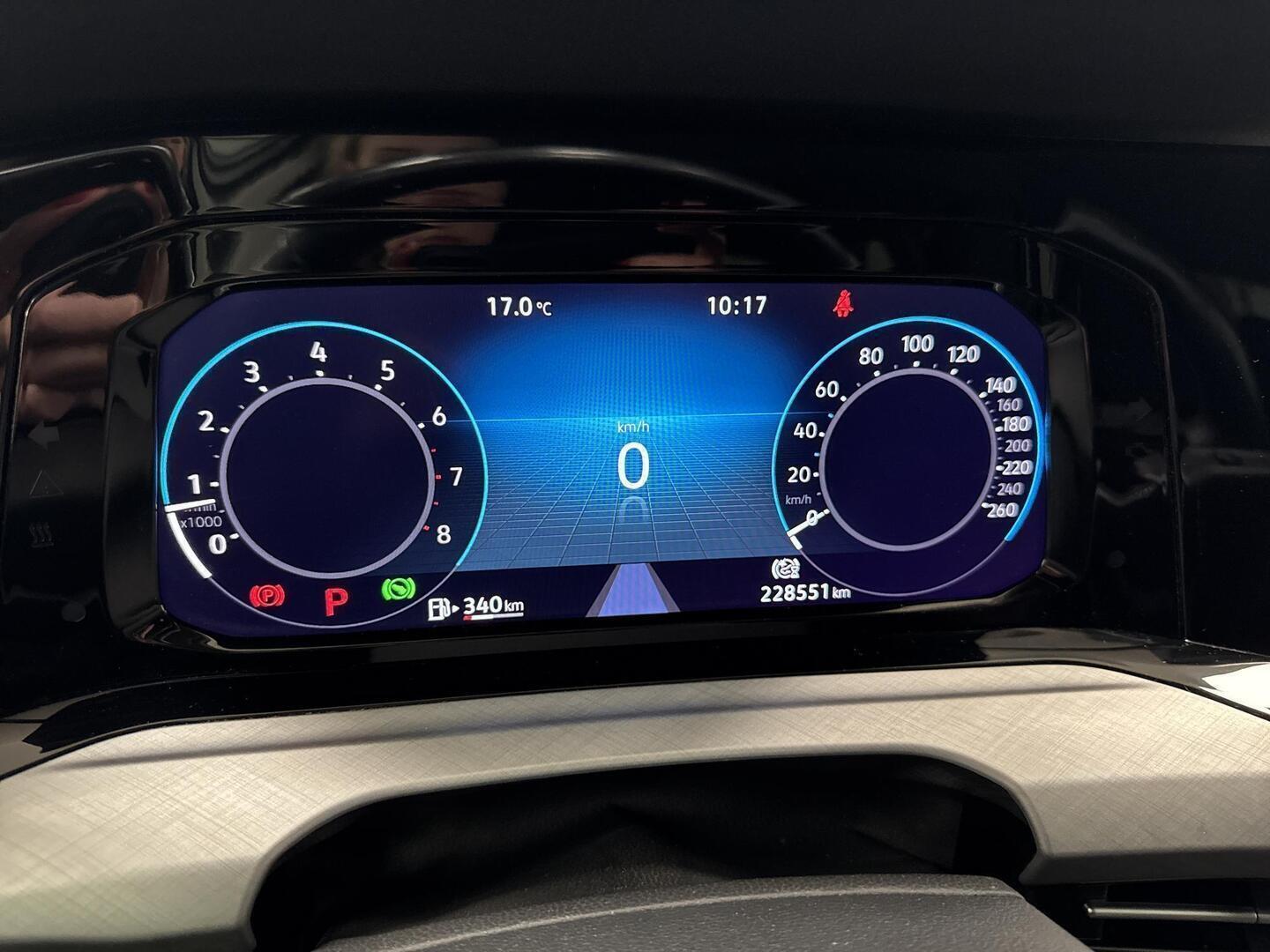 VOLKSWAGEN Golf 2021