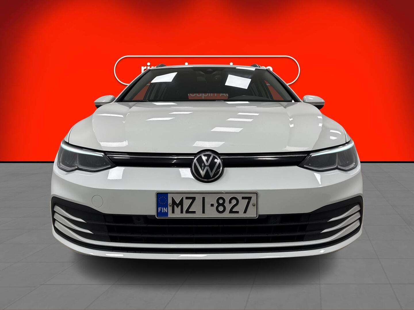 VOLKSWAGEN Golf 2021