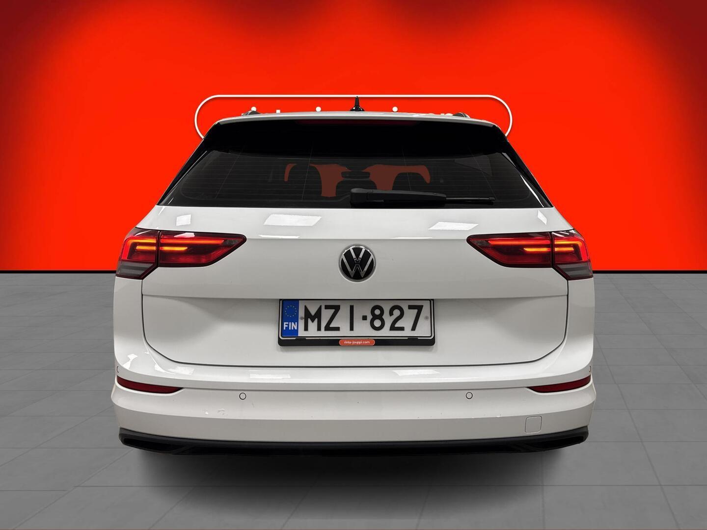 VOLKSWAGEN Golf 2021